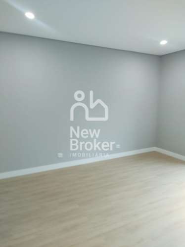 Apartamento T4 para venda em Maximinos, Braga, com garagem.