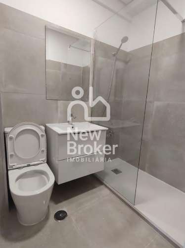 Apartamento T4 para venda em Maximinos, Braga, com garagem.