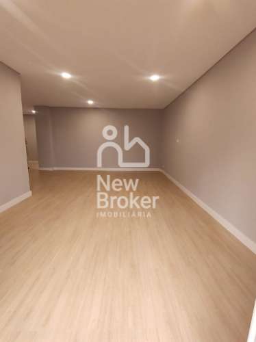 Apartamento T4 para venda em Maximinos, Braga, com garagem.