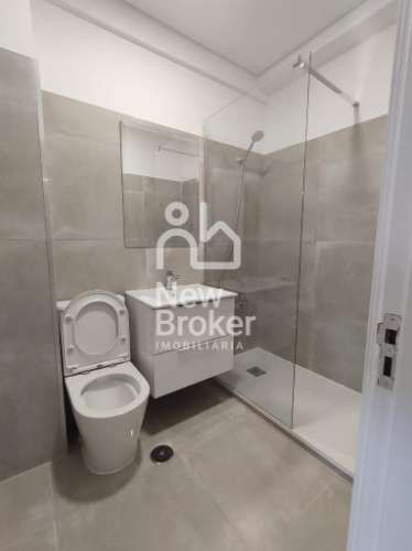 Apartamento T4 para venda em Maximinos, Braga, com garagem.