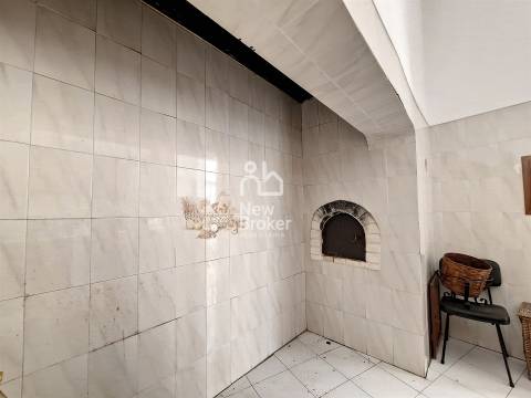 Moradia para Restaurar T7 Venda em Marvila,Lisboa