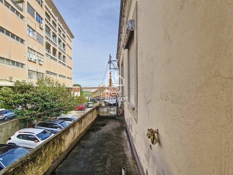 Moradia para Restaurar T7 Venda em Marvila,Lisboa