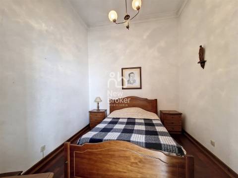 Moradia para Restaurar T7 Venda em Marvila,Lisboa