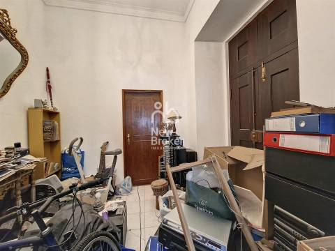 Moradia para Restaurar T7 Venda em Marvila,Lisboa