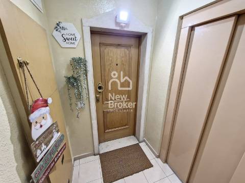 Apartamento T2 Venda em Laranjeiro e Feijó,Almada