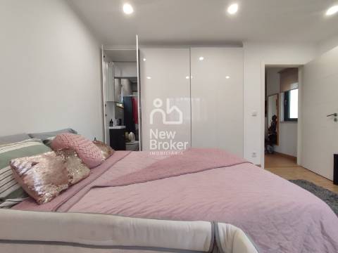 Apartamento T2 Arrendamento em Caparica e Trafaria,Almada