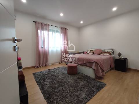 Apartamento T2 Arrendamento em Caparica e Trafaria,Almada