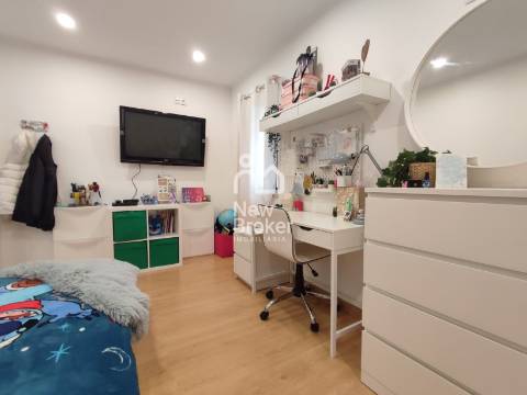 Apartamento T2 Arrendamento em Caparica e Trafaria,Almada