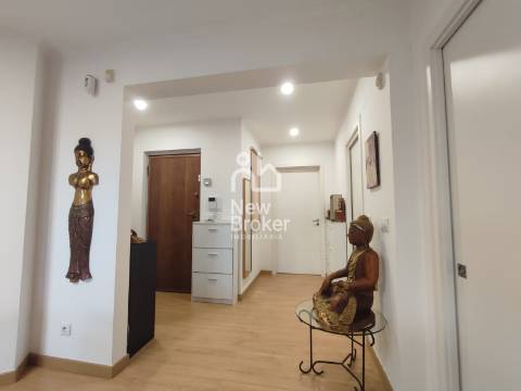 Apartamento T2 Arrendamento em Caparica e Trafaria,Almada