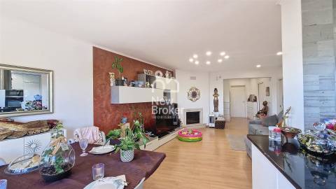 Apartamento T2 Arrendamento em Caparica e Trafaria,Almada