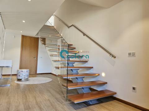 Moradia Geminada T4, Mobilada, Aveiro, Santa Maria da Feira, Lobão