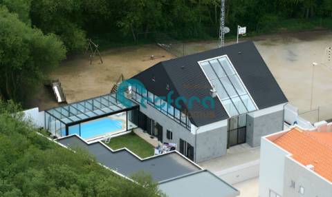 Moradia T5 com Piscina Coberta e Apartamento Independente em Aveleda, Vila do Conde