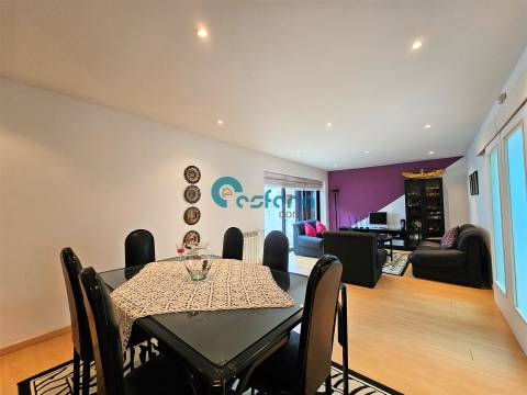 Moradia T5 com Piscina Coberta e Apartamento Independente em Aveleda, Vila do Conde