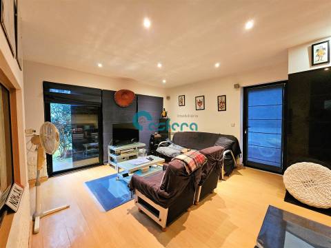 Moradia T5 com Piscina Coberta e Apartamento Independente em Aveleda, Vila do Conde