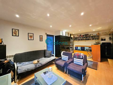 Moradia T5 com Piscina Coberta e Apartamento Independente em Aveleda, Vila do Conde