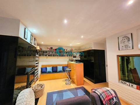 Moradia T5 com Piscina Coberta e Apartamento Independente em Aveleda, Vila do Conde