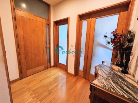 T3+1 com 2 garagens box - Quinta Rosas, Gaia