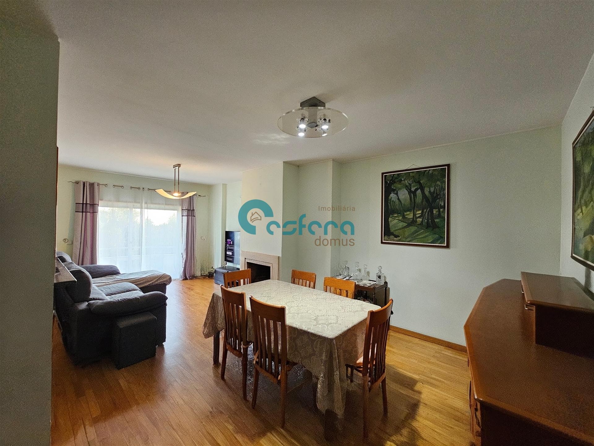 T3+1 com 2 garagens box - Quinta Rosas, Gaia