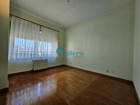 T3+1 com 2 garagens box - Vilar Paraíso, Quinta Rosas, Gaia