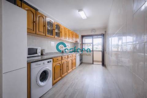 Apartamento T3 Venda em Vilar de Andorinho,Vila Nova de Gaia