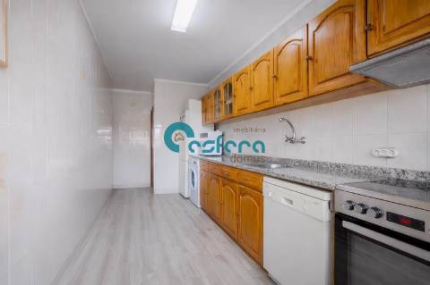 Apartamento T3 Venda em Vilar de Andorinho,Vila Nova de Gaia
