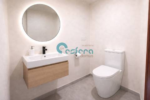Apartamento T3 com Varandas e Garagem em Santa Marinha, Gaia, Porto