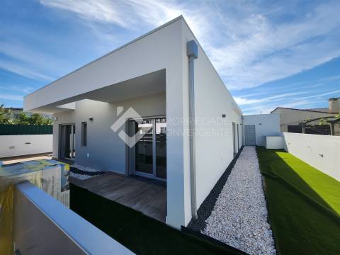 Moradia Isolada T3 - Fernão Ferro