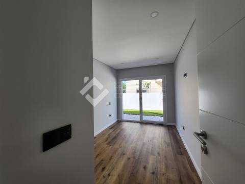 Moradia Isolada T3 - Fernão Ferro