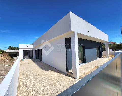 Moradia Isolada T3 - Pinhal General, Fernão Ferro