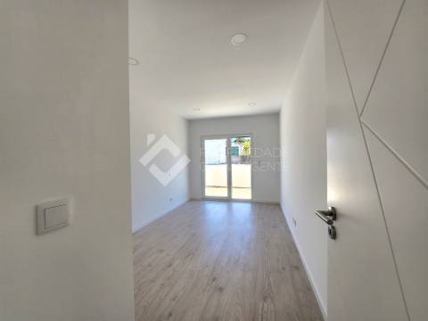 Moradia Isolada T3 - Pinhal General, Fernão Ferro