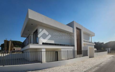 Moradia Isolada T4 Venda em Azeitão (São Lourenço e São Simão),Setúbal