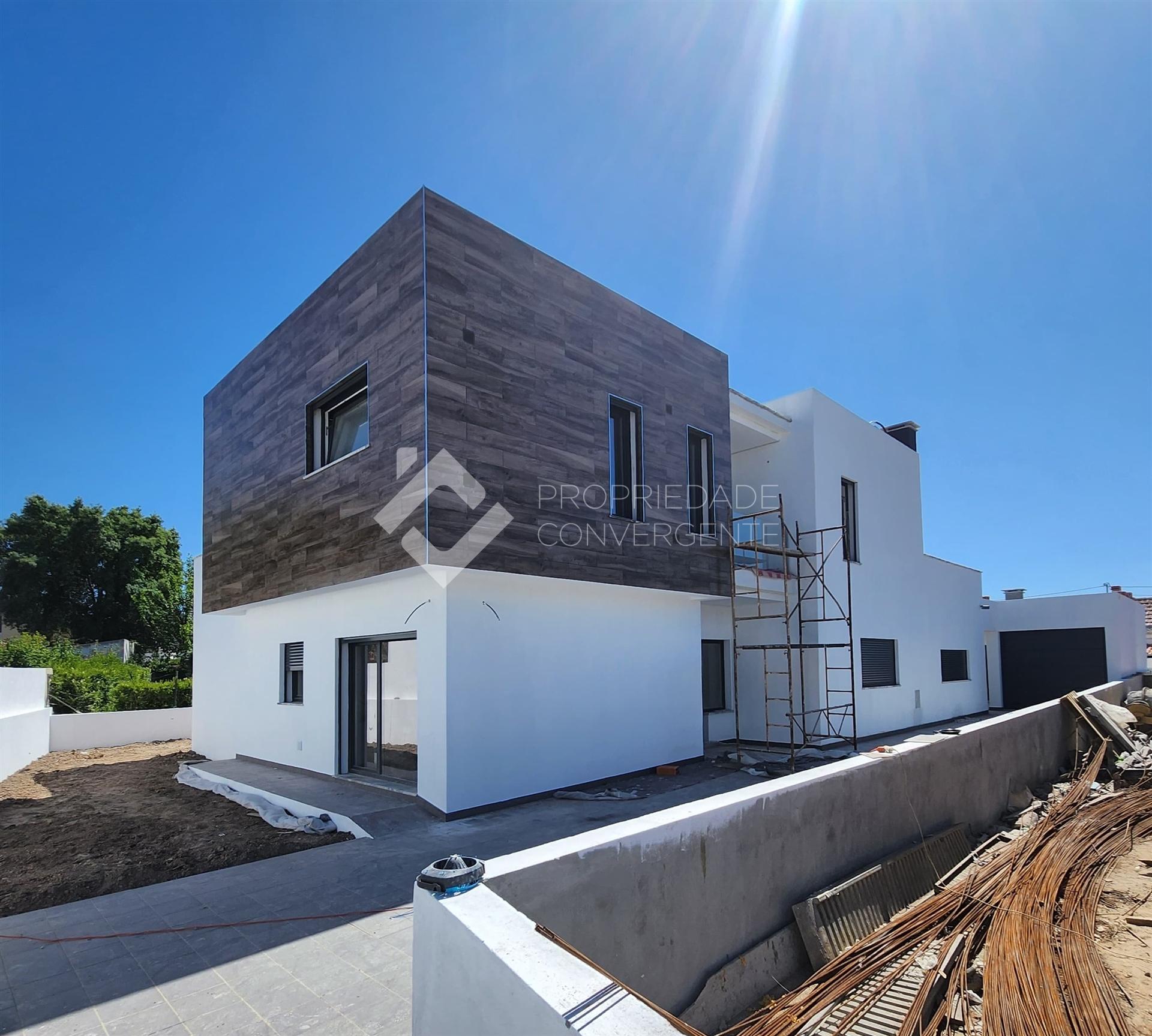Moradia Isolada T5 Venda em Azeitão (São Lourenço e São Simão),Setúbal