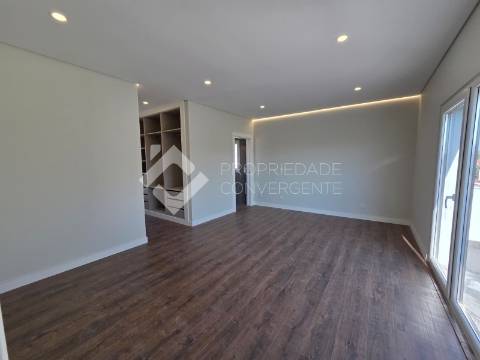 Moradia Isolada T5 Venda em Azeitão (São Lourenço e São Simão),Setúbal