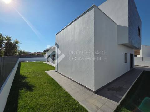 Moradia Isolada T5 Venda em Azeitão (São Lourenço e São Simão),Setúbal