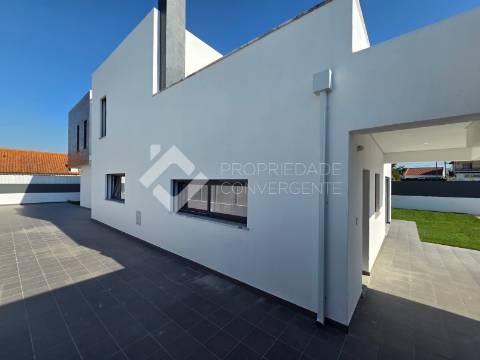 Moradia Isolada T5 Venda em Azeitão (São Lourenço e São Simão),Setúbal