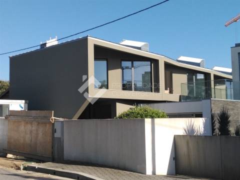 Moradia T3+1 Venda em Canidelo,Vila Nova de Gaia