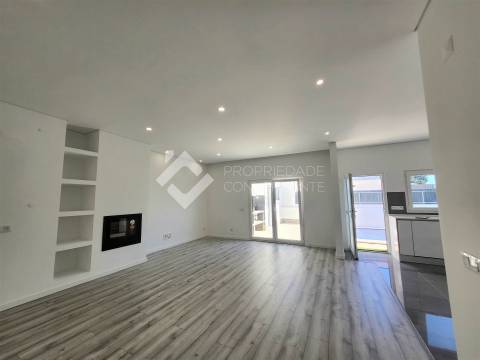 Moradia T3 Venda em Fernão Ferro,Seixal