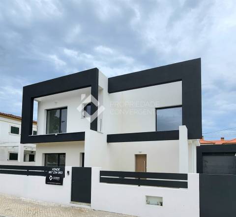 Moradia Isolada T4 Venda em Azeitão (São Lourenço e São Simão),Setúbal