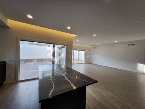 Moradia Isolada T4 Venda em Azeitão (São Lourenço e São Simão),Setúbal