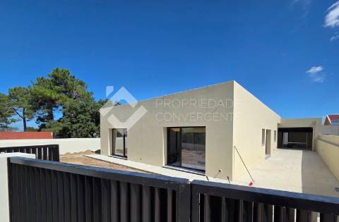 Moradia T4 Venda em Azeitão (São Lourenço e São Simão),Setúbal