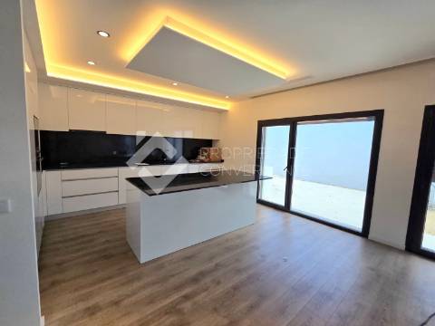 Moradia T4 Venda em Azeitão (São Lourenço e São Simão),Setúbal