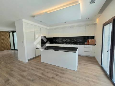 Moradia T4 Venda em Azeitão (São Lourenço e São Simão),Setúbal