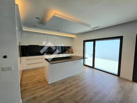 Moradia T4 Venda em Azeitão (São Lourenço e São Simão),Setúbal