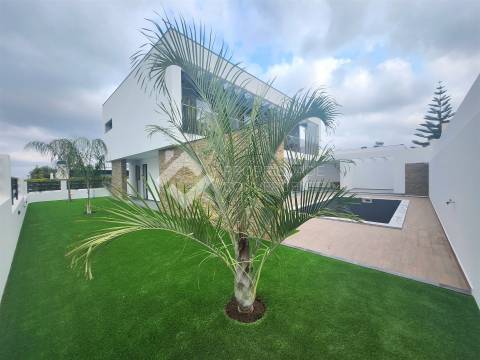 Moradia Isolada T4 Venda em Azeitão (São Lourenço e São Simão),Setúbal