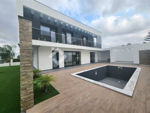 Moradia Isolada T4 Venda em Azeitão (São Lourenço e São Simão),Setúbal