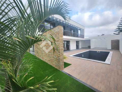 Moradia Isolada T4 Venda em Azeitão (São Lourenço e São Simão),Setúbal