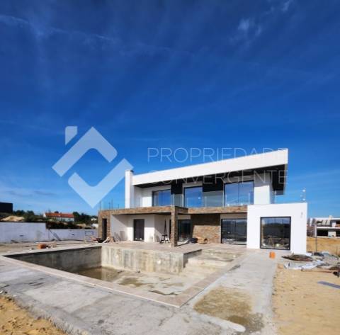 Moradia Isolada T6 Venda em Fernão Ferro,Seixal