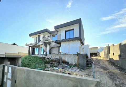 Moradia Isolada T6 Venda em Fernão Ferro,Seixal