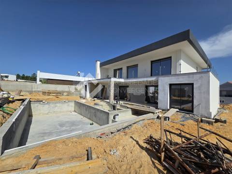 Moradia Isolada T5 Venda em Fernão Ferro,Seixal
