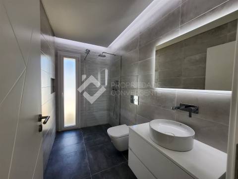 Moradia T4 Venda em Fernão Ferro,Seixal